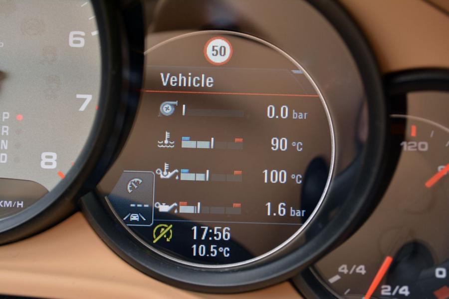  Porsche Panamera 4S Executive 2014 года  (фото 20 из 40)